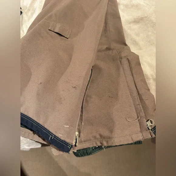 Burton Women’s Avalon Snowboard bibs in green** - Picture 4 of 4